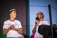 W Mercedesie drzwi zamknięte