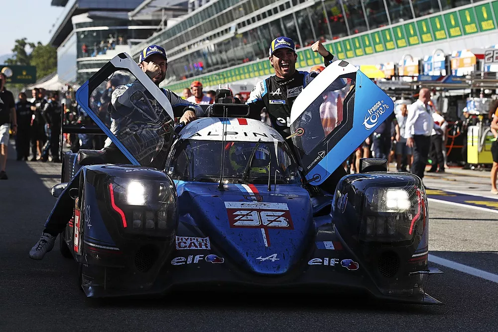 Winner #36 Alpine Elf Team Alpine A480 - Gibson of Andre Negrao, Nicolas Lapierre, Matthieu Vaxiviere