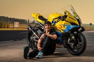 Moto1000GP: Theo Manna apresenta nova BMW S1000 RR M e fala sobre expectativa para estreia em Cascavel