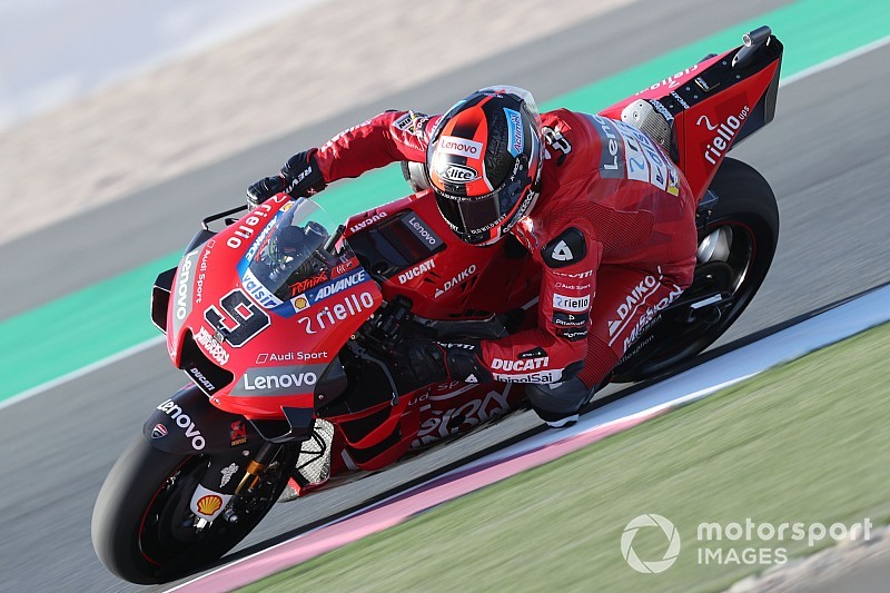 Petrucci topt warm-up in Qatar, Rossi elfde