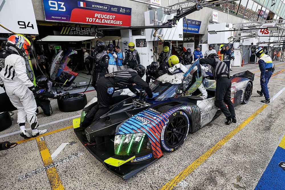 #93 Peugeot Totalenergies Peugeot 9X8 of Paul Di Resta, Mikkel Jensen, Jean-Eric Vergne