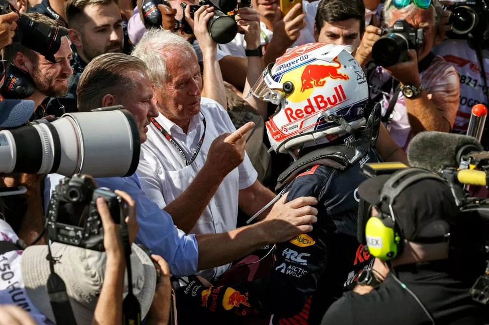 Max Verstappen (Red Bull) avec Jos Verstappen et Helmut Marko