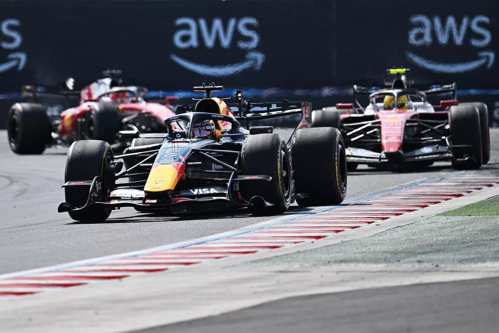 Lewis Hamilton, Ferrari, Max Verstappen, Red Bull Racing