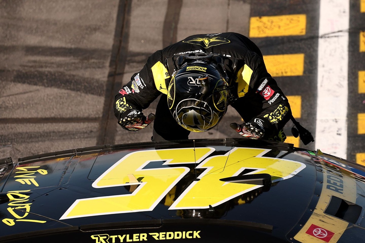 Tyler Reddick wins Phoenix NASCAR Cup thriller as Kyle Larson crashes