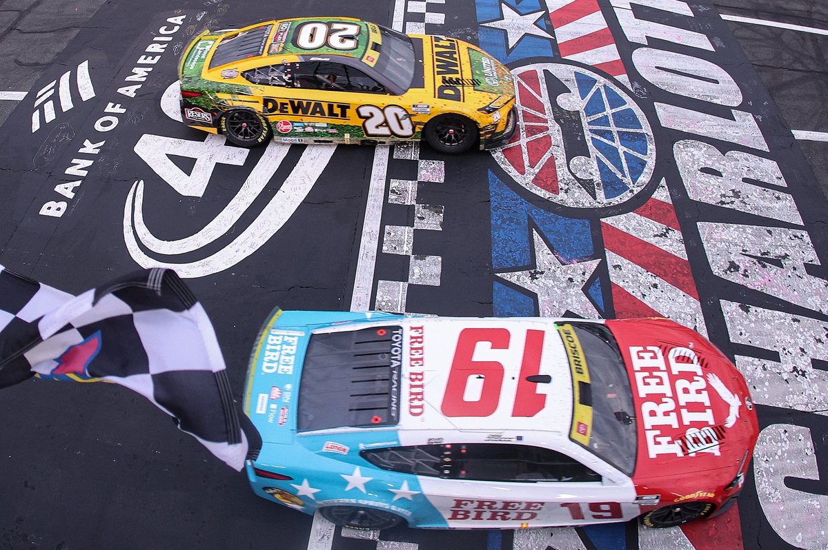 Chase Briscoe beats Christopher Bell by 0.029s in stunning NASCAR Cup photo finish