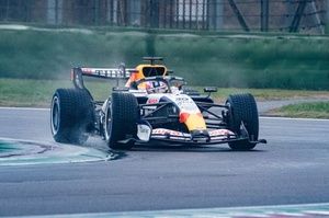 F1: Racing Bulls vai &agrave; pista pela primeira vez em &Iacute;mola