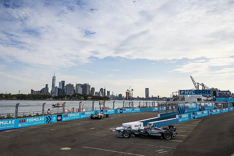 Mitch Evans, Jaguar Racing
