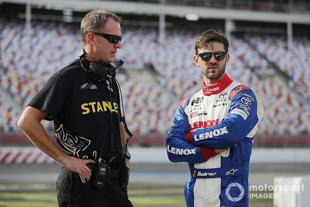 Daniel Suárez, Joe Gibbs Racing, Toyota Camry Lenox Scott Graves
