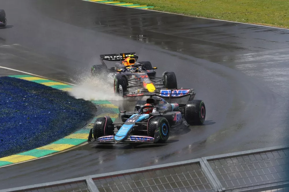 Esteban Ocon, Alpine A524, Sergio Perez, Red Bull Racing RB20 