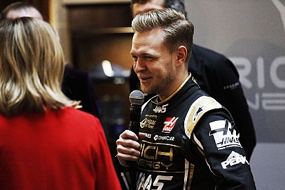 Magnussen hoopt dat 'extreem' brandstof sparen tot het verleden behoort