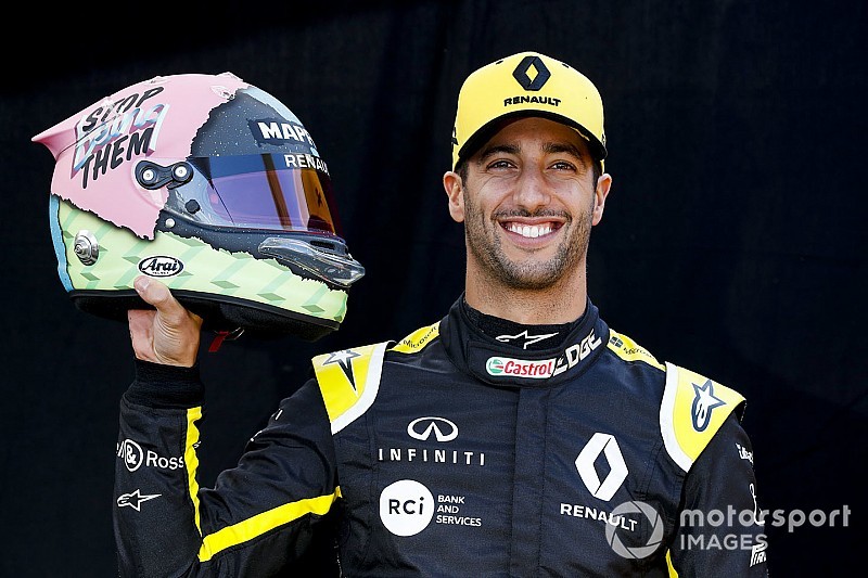 Ricciardo ha svelato i nuovi colori del casco che indosserà nel Mondiale 2019 di F1