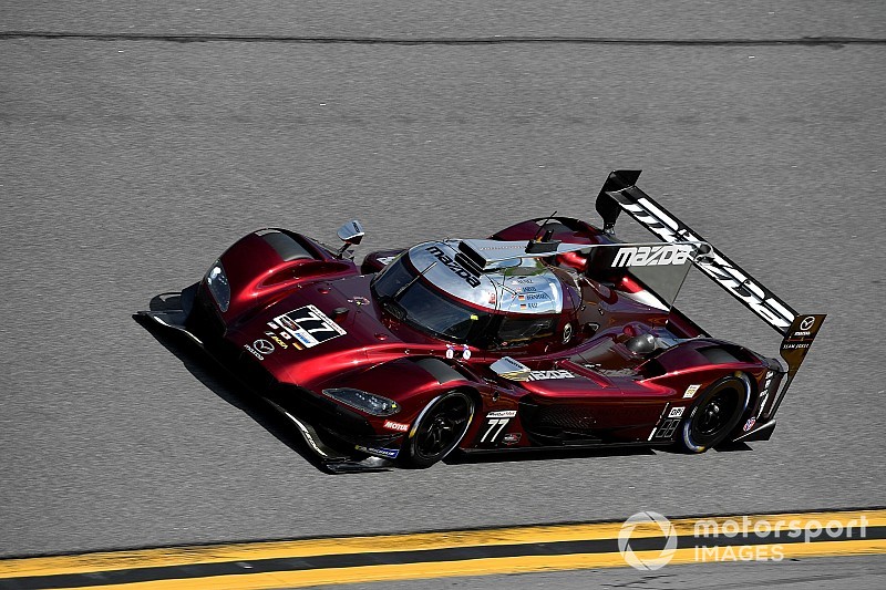 24 uur Daytona: Jarvis met ronderecord op pole