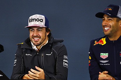 Alonso blij dat Hamilton op gelijke hoogte komt met Fangio
