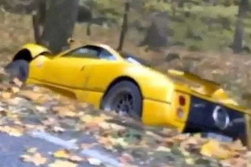 As&iacute; qued&oacute; un Pagani Zonda C12S de 300.000 euros tras un accidente
