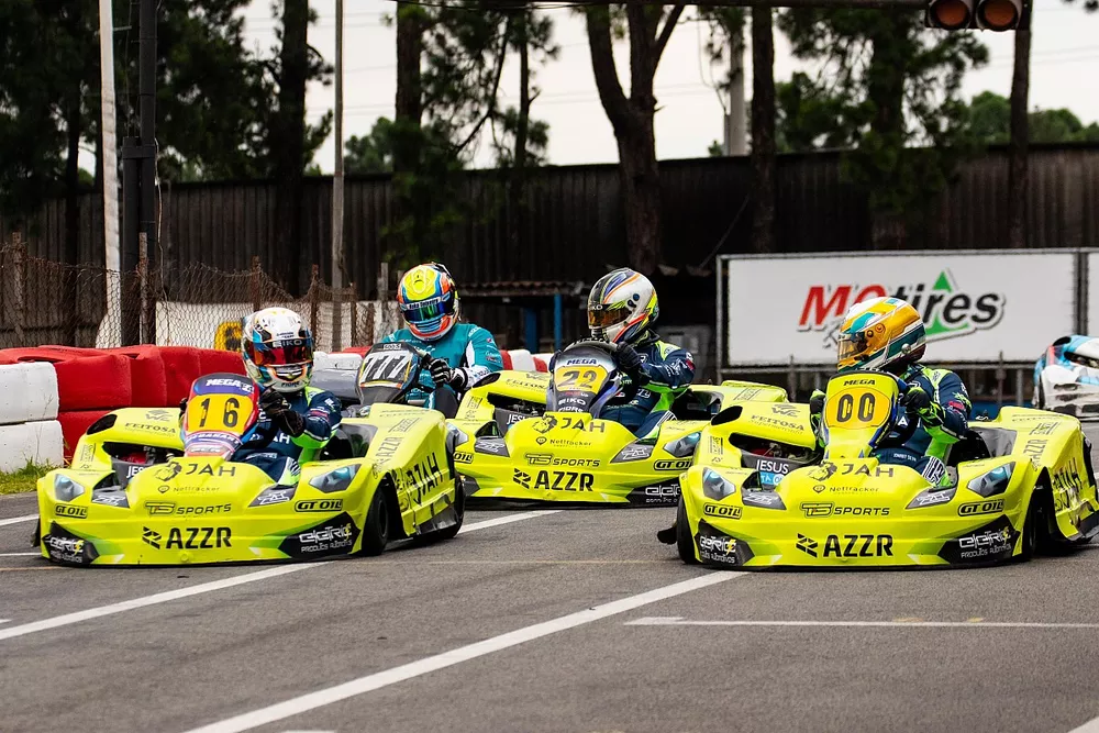 Karteiros Mega Kart 