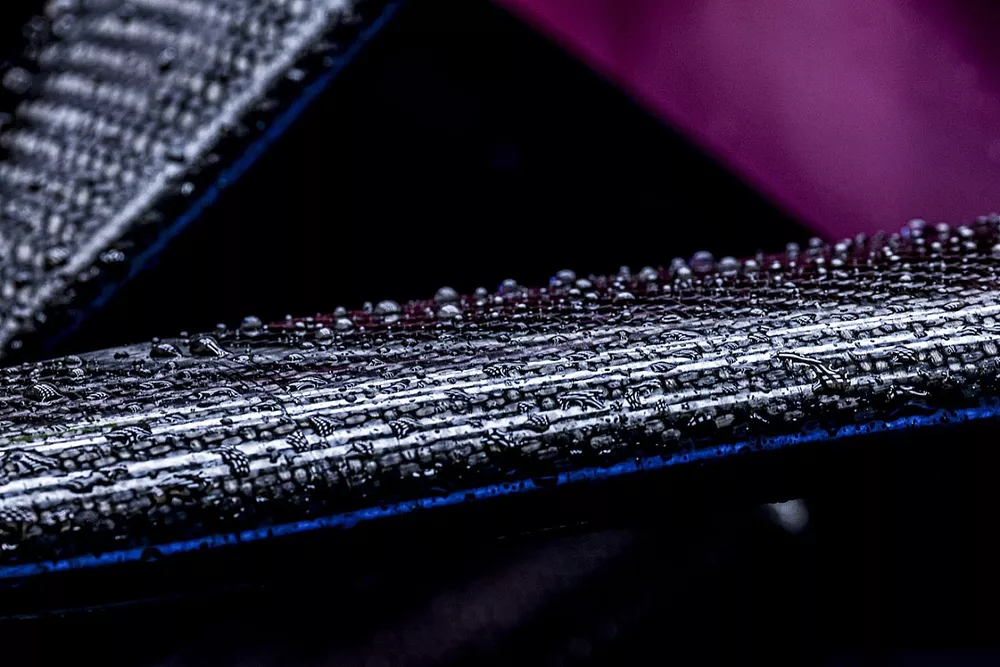Raind drops on carbon wishbones of the Racing Point RP20