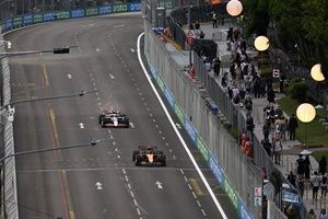F1: Cobertura 'in loco' do GP de Singapura é normalizada na Band neste sábado, com Mari Becker de volta; entenda