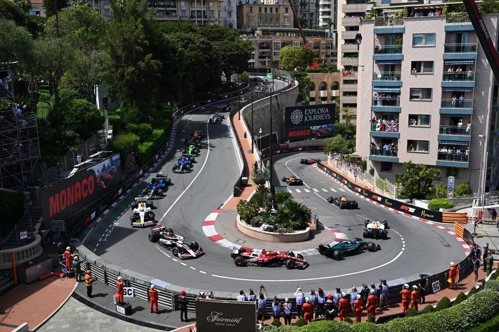 Lewis Hamilton, Ferrari, Max Verstappen, Red Bull Racing, Liam Lawson, Racing Bulls Team, Fernando Alonso, Aston Martin Racing, Esteban Ocon, Haas F1 Team, Isack Hadjar, Racing Bulls Team, Carlos Sainz, Williams, Alexander Albon, Williams