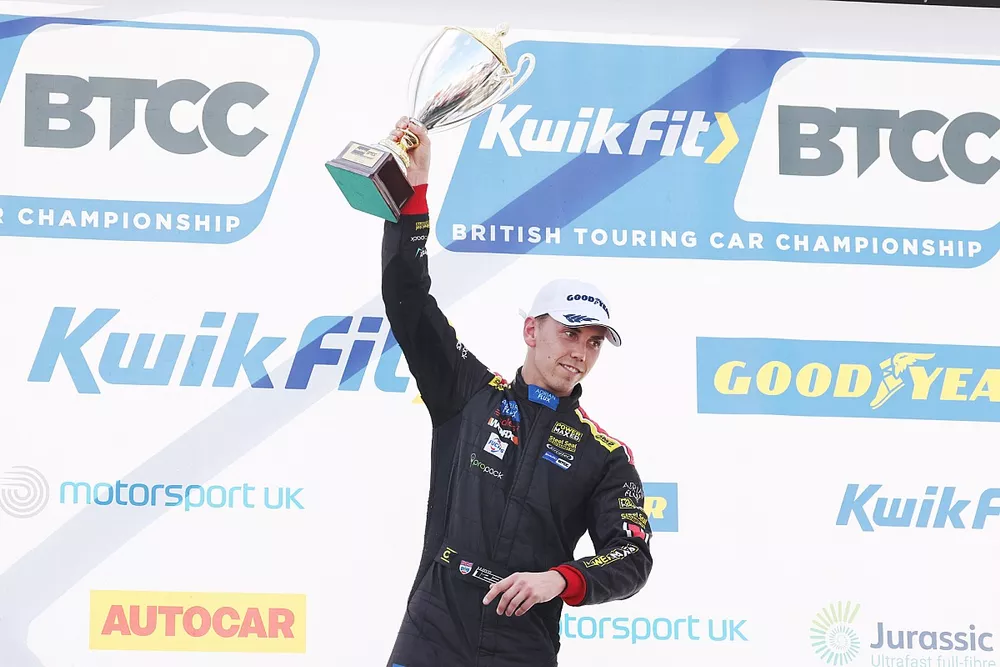 Dan Lloyd, Power Maxed Racing Vauxhall Astra 