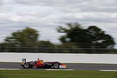 EK F3 Silverstone: Ticktum verslaat Fenestraz in slotfase Race 1