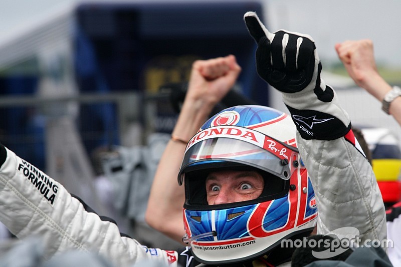 Ma 39 éves Jenson Button, 2009 Forma-1 világbajnoka