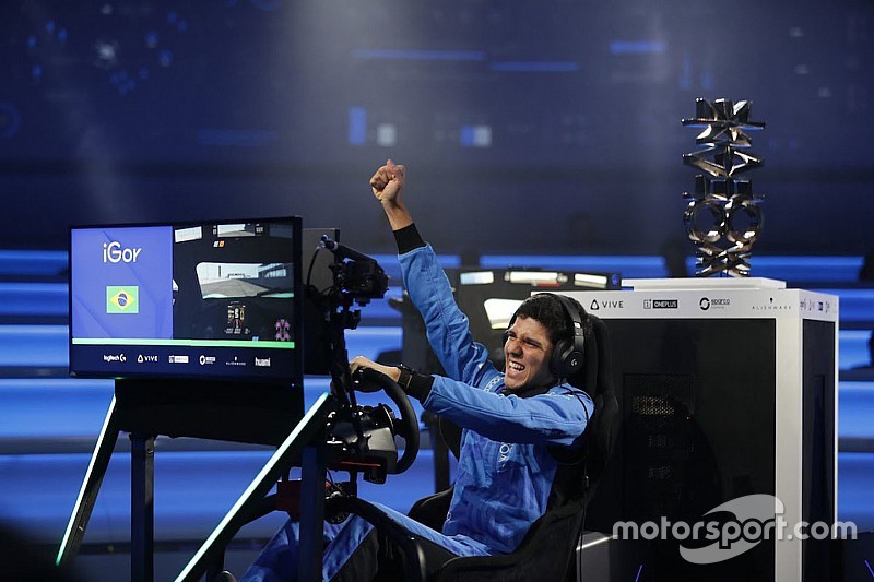 Braziliaan Fraga laat half miljoen simracers achter zich in McLaren Shadow Project