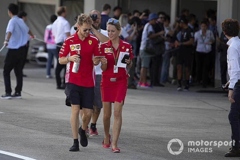 Vettel megírhatja a könyvét: