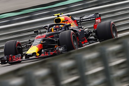 Verstappen affirme perdre une seconde en ligne droite