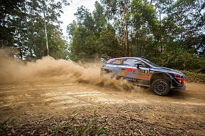 Avustralya Rallisi: Ostberg lider, Neuville lastik patlattı!