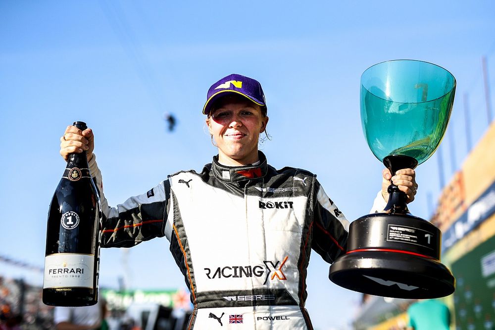 Ganadora Alice Powell 
