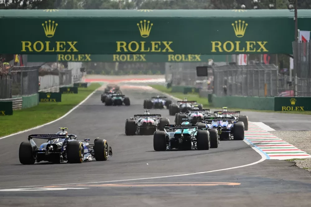 Franco Colapinto, Williams FW46, Lance Stroll, Aston Martin AMR24