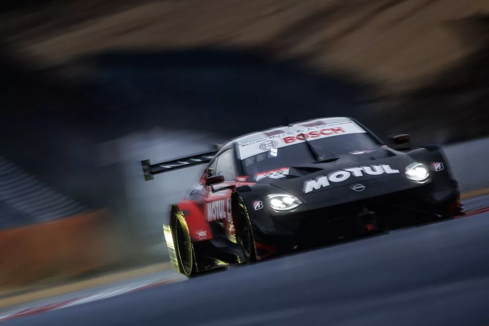 #23 MOTUL AUTECH Z