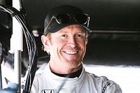 Dixon al frente en la primera 