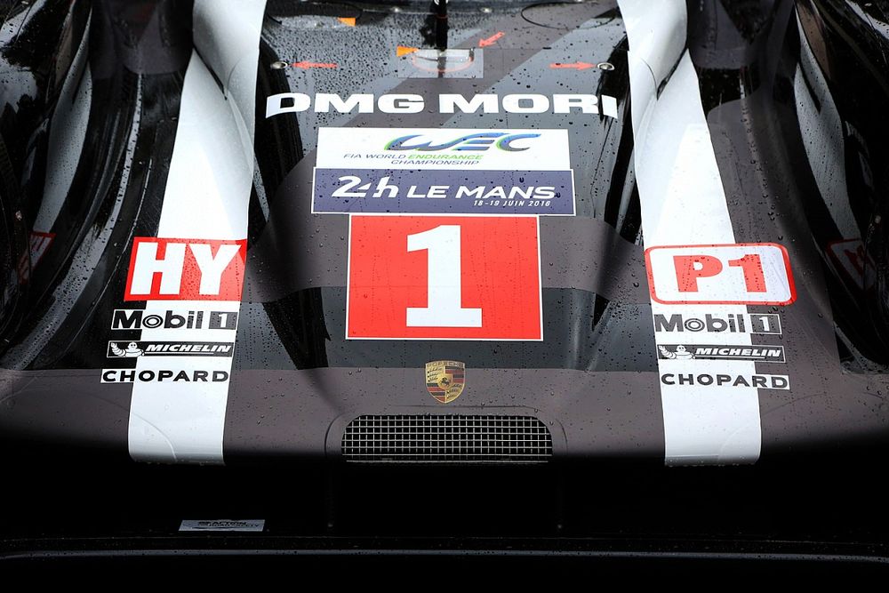 #1 Porsche Team Porsche 919 Hybrid