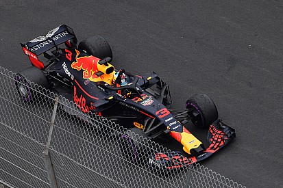 La Red Bull ci ripensa: Ricciardo domani andrà in pista con la MGU-K di Monaco