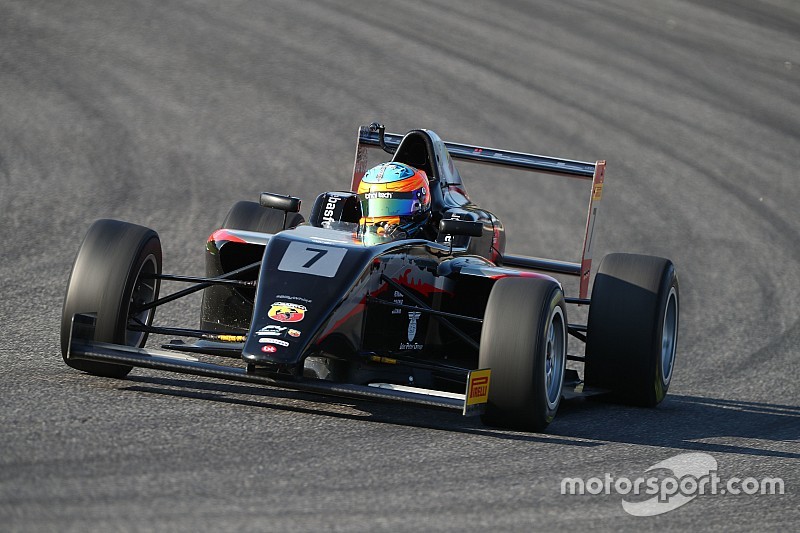 Sebastian Fernandez si impone in Gara 1 al Mugello