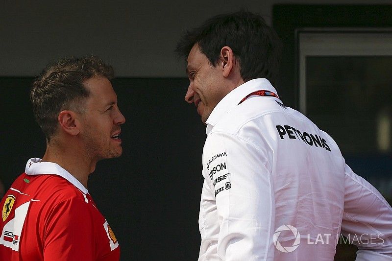 Sebastian Vettel, Ferrari y Toto Wolff, Mercedes AMG F1 Director de Motorsport