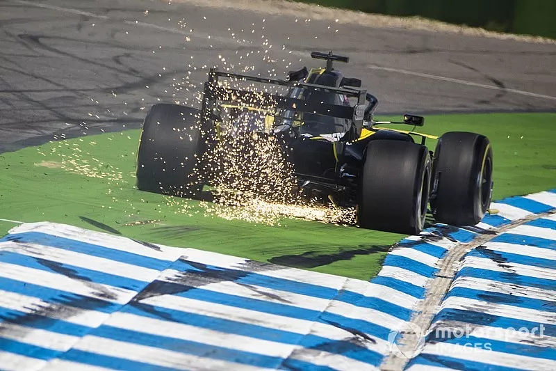 Daniel Ricciardo, Renault F1 Team R.S.19