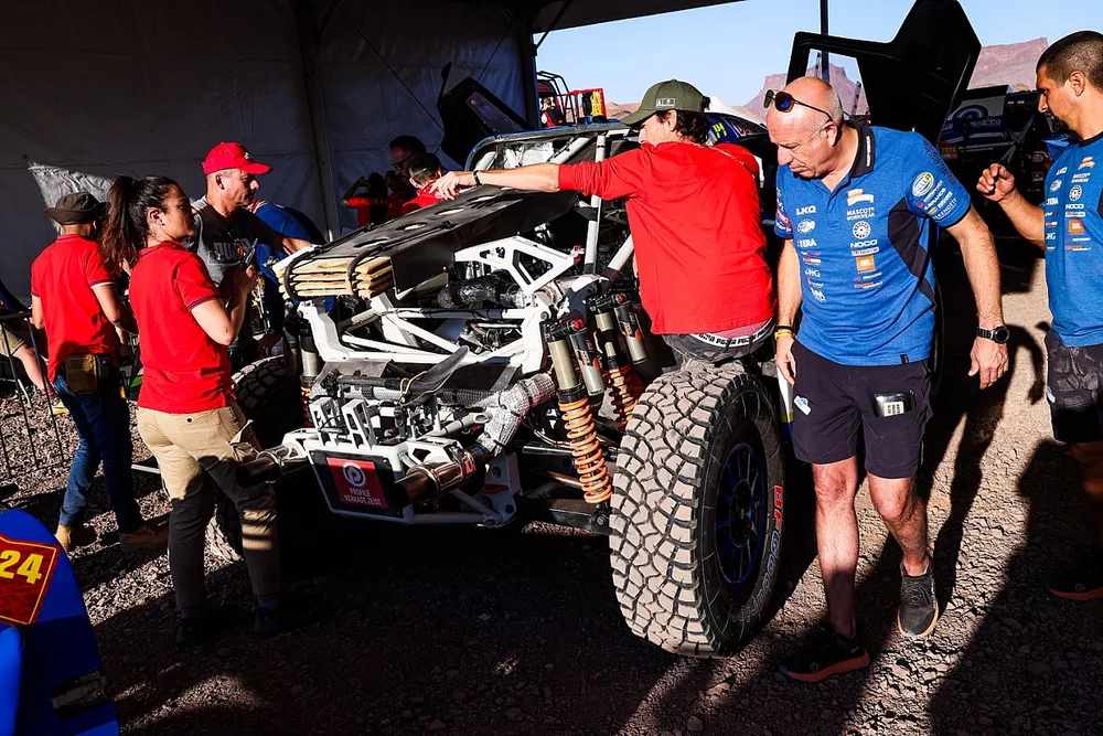 #237 Coronel Dakar Team Century CR7-T: Tim Coronel, Tom Coronel