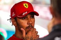 Hamilton explica el error estrat&eacute;gico de Ferrari que provoc&oacute; su ca&iacute;da en la Q2