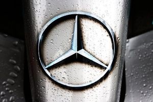 Red Bull accuse Mercedes d'alimenter les rumeurs sur sa sup&eacute;riorit&eacute; moteur