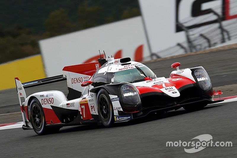Toyota manda tras tres horas en Fuji con López al frente