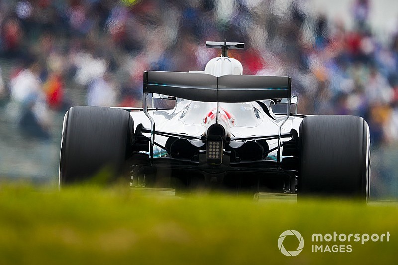 Hamilton elképesztő idővel nyerte az FP2-t Japánban, 0.8 másodpercet adott Vettelnek