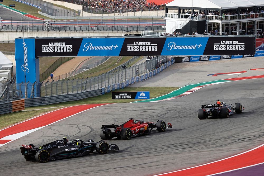 Max Verstappen, Red Bull Racing RB19, Charles Leclerc, Ferrari SF-23, Lewis Hamilton, Mercedes F1 W14  