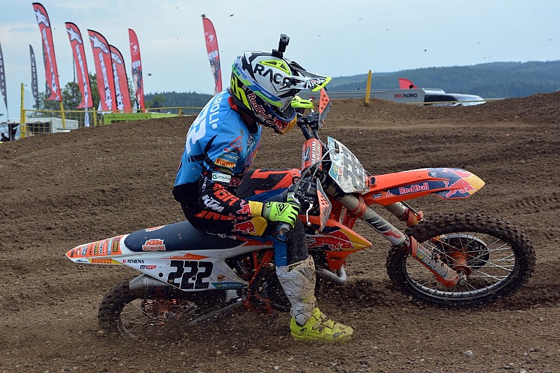 Tony Cairoli centra la pole position al GP della Repubblica Ceca davanti a Herlings e Gajser