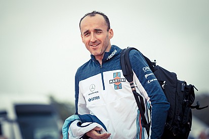 Kubica a Toro Rosso versenyzője lehet, még idén
