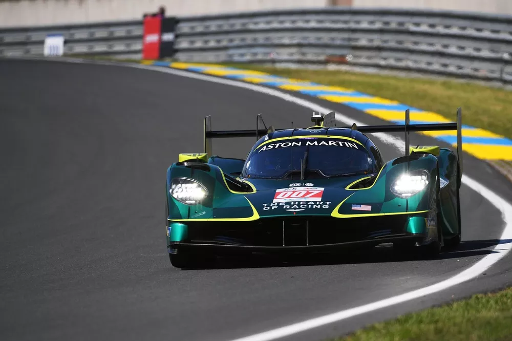 #007 Aston Martin Thor Team Aston Martin Valkyrie: Harry Tincknell, Tom Gamble, Ross Gunn