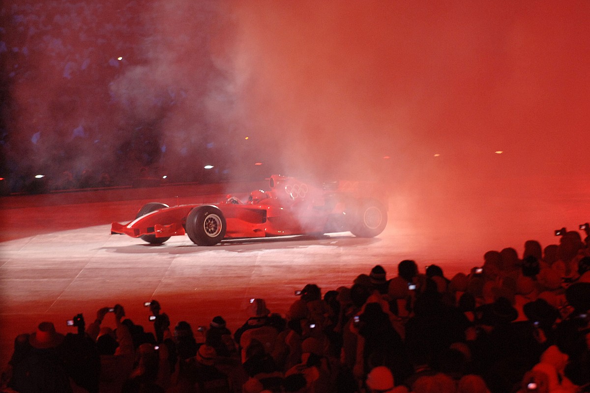 冬季オリンピックで、F1マシンが注目を集めた日……2006年トリノ
