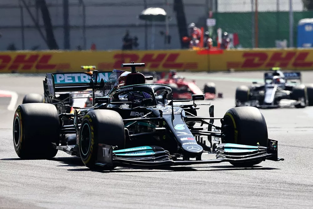 Lewis Hamilton, Mercedes W12