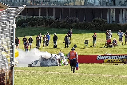 Hoe de Bathurst-held ingreep bij zware crash van teamgenoot Bleekemolen